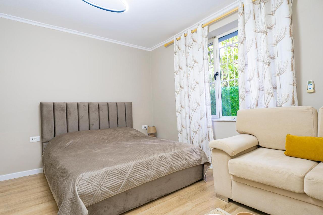 New Bazaar Cane Apartment 2 Tirana Exteriör bild